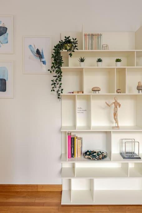 Bright & Cozy, Easy To Reach In *