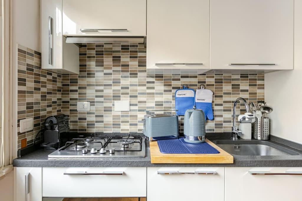 Bright & Cozy, Easy To Reach In Apartamento *